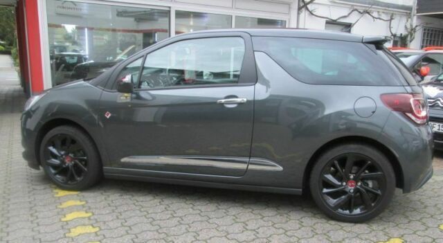 Gebraucht Citroën DS3 PureTech 110 PS (80 kW) 2017 Schwarz metallic Kleinwagen