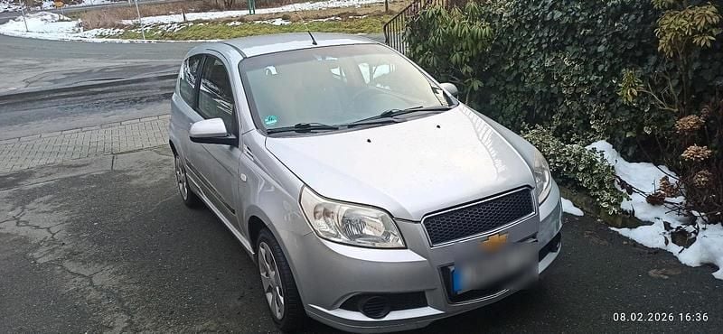 Gebraucht Chevrolet Aveo 100 PS (73 kW) 2010 Silber Kleinwagen