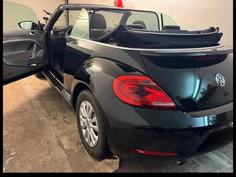 Usata VW Beetle 103 CV (75 kW) 2015 Nero Utilitaria