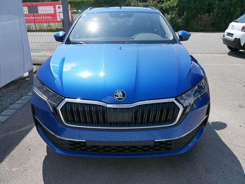 Neu Skoda Octavia Selection 110 PS (80 kW) 2025 Blau Kombi