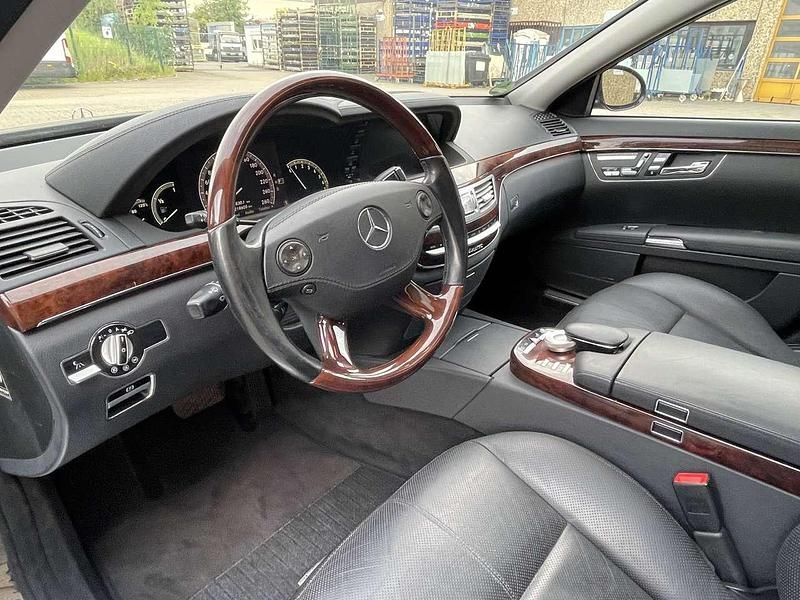 Gebraucht Mercedes S500 387 PS (284 kW) 2008 Obsidianschwarz Limousine