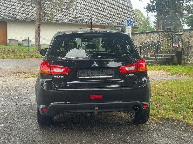 Gebraucht Mitsubishi ASX Diamant Edition 150 PS (110 kW) 2015 Schwarz SUV
