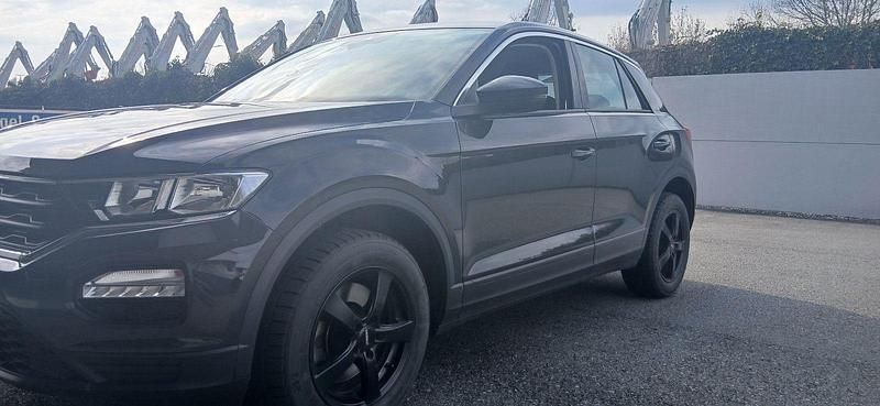 Usata VW T-Roc 150 CV (110 kW) 2018 Grigio SUV