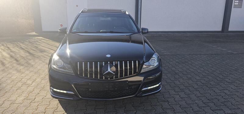 Schwarz Gebraucht 2013 Mercedes C250 Kombi | 9.000 € (Fairer Preis) - Bild 1/4