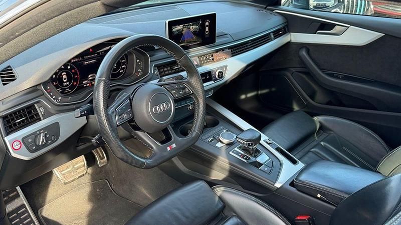 Gebraucht Audi A5 Sport 190 PS (139 kW) 2019 Grau Coupé