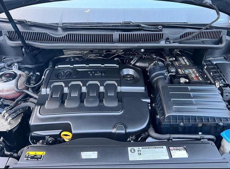 Gebraucht VW Touran Highline 150 PS (110 kW) 2017 Schwarz Van / Kleinbus