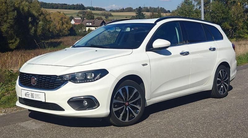 Weiß Gebraucht 2019 Fiat Tipo Kombi | 11.000 € (Fairer Preis) - Bild 1/4