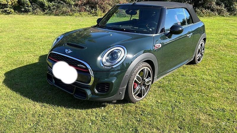 Grün Gebraucht 2017 Mini John Cooper Works Kleinwagen | 22.699 € (Fairer Preis) - Bild 1/4