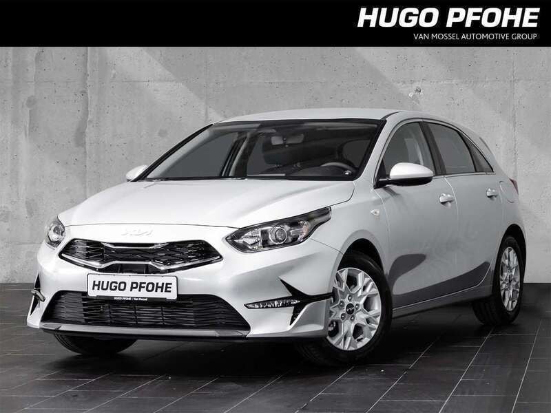 Sparklingsilber Neu 2024 Kia Ceed Vision Limousine | 24.580 € (Etwas zu teuer) - Bild 1/4