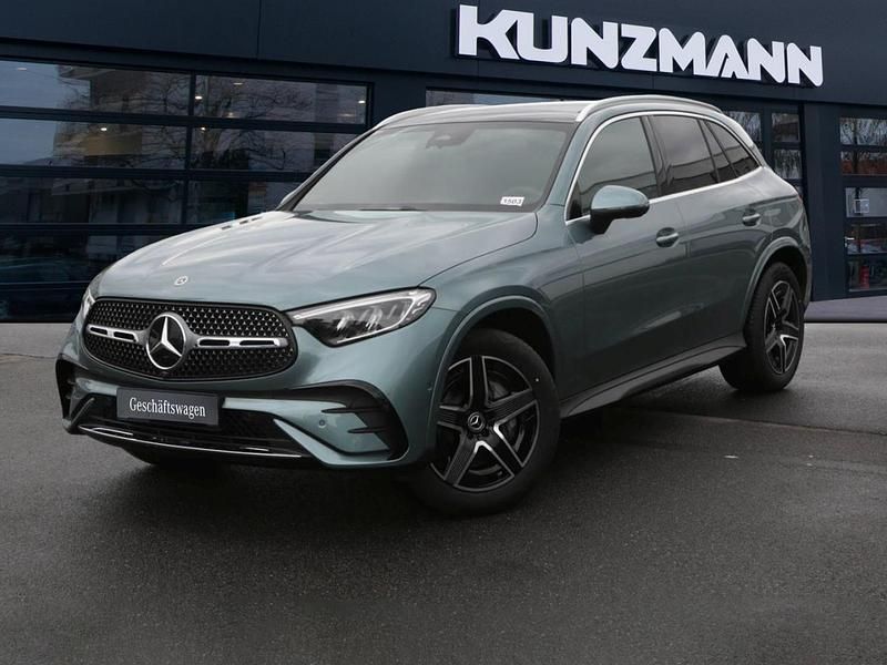 Polarweiß Gebraucht 2025 Mercedes GLC220 AMG SUV | 54.820 € (Superpreis) - Bild 1/4