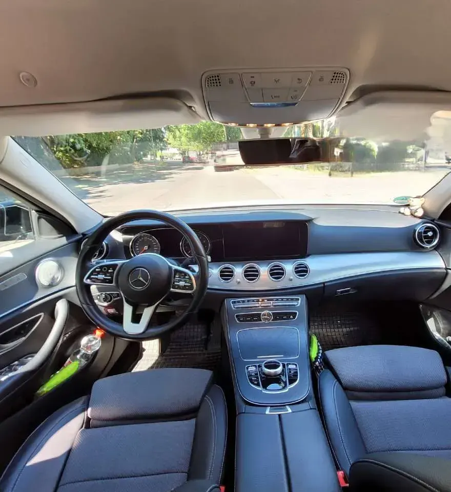 Gebraucht Mercedes E200 Avantgarde 197 PS (144 kW) 2020 Weiß Limousine