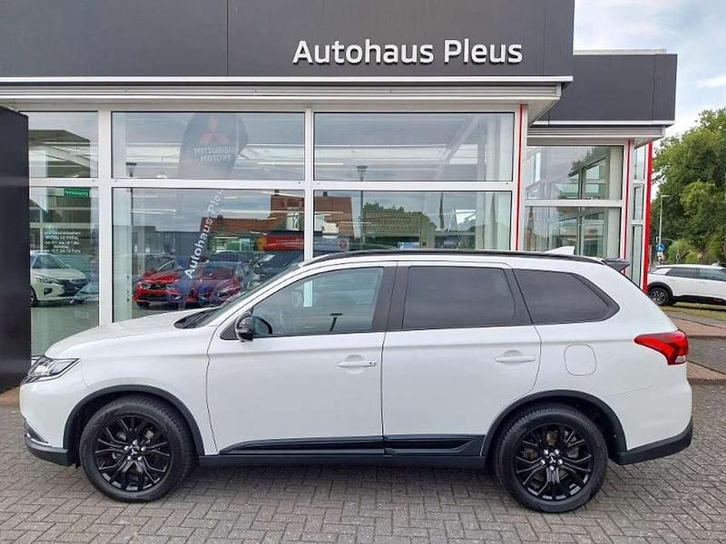 Perlmuttweiß Gebraucht 2018 Mitsubishi Outlander Edition+ SUV | 23.475 € (Teuer) - Bild 1/4