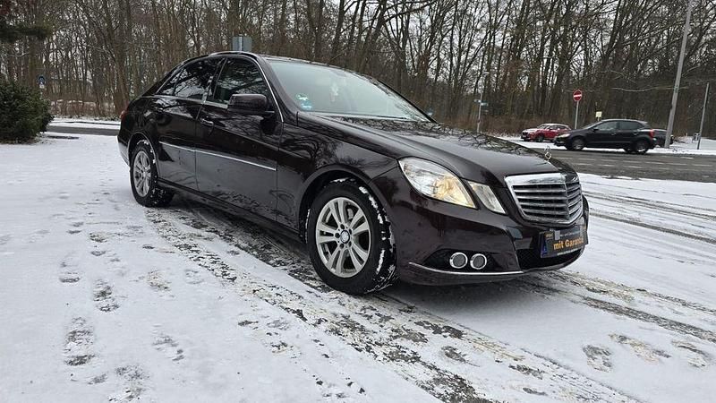 Gebraucht Mercedes E250 204 PS (150 kW) 2010 Braun Limousine