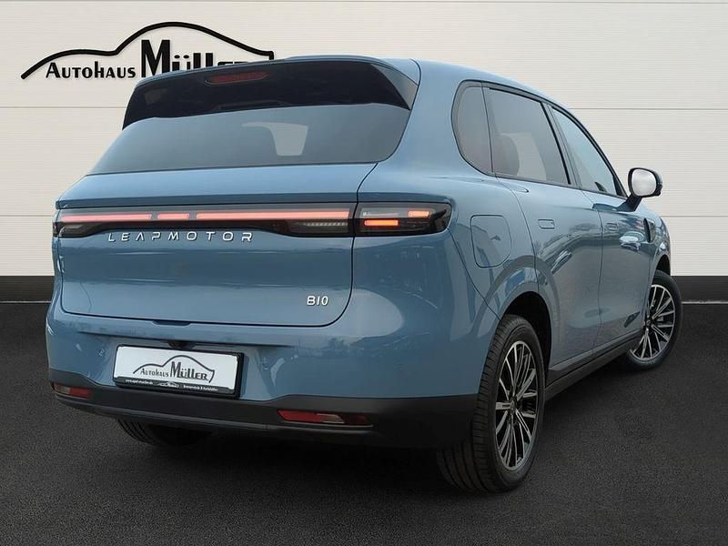 Neu Leapmotor B10 160 kW (218 PS) 2026 Blau SUV