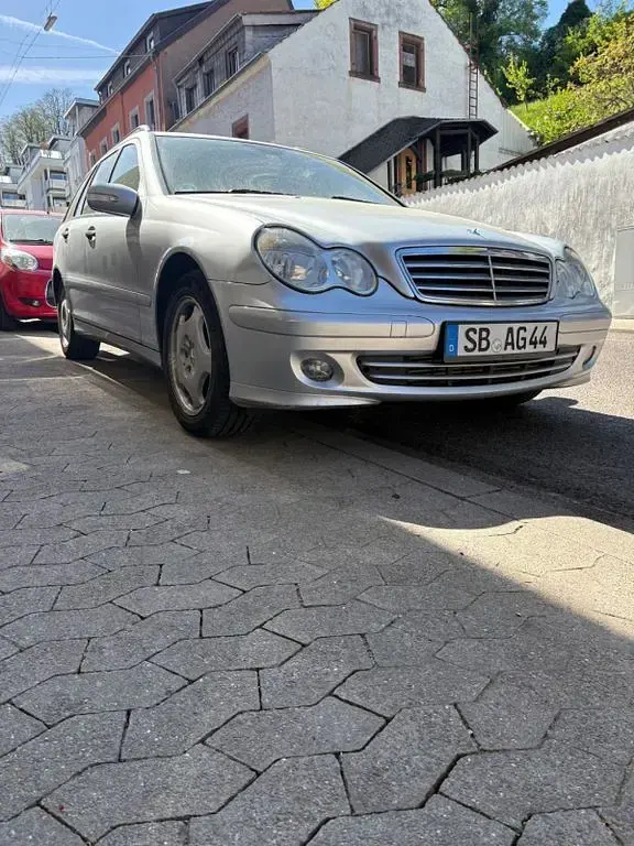 Gebraucht Mercedes C220 Classic 150 PS (110 kW) 2006 Silber Limousine