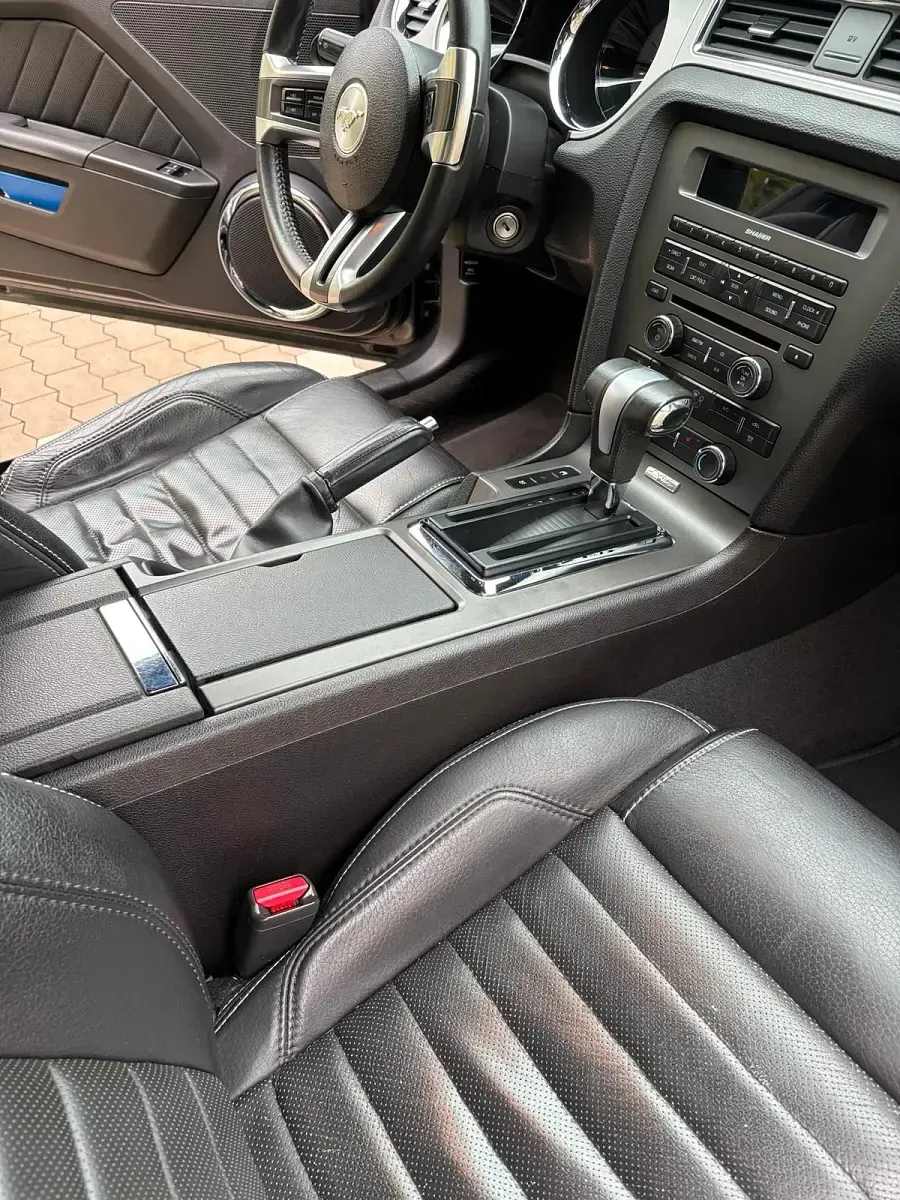 Gebraucht Ford Mustang 309 PS (227 kW) 2010 Silber Coupé