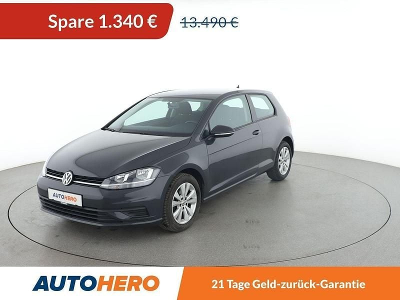 Grau Gebraucht 2018 VW Golf VII Trendline Limousine | 12.150 € (Guter Preis) - Bild 1/3