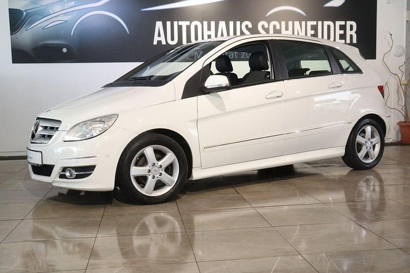 Gebraucht Mercedes B160 95 PS (69 kW) 2010 Weiß Van / Kleinbus