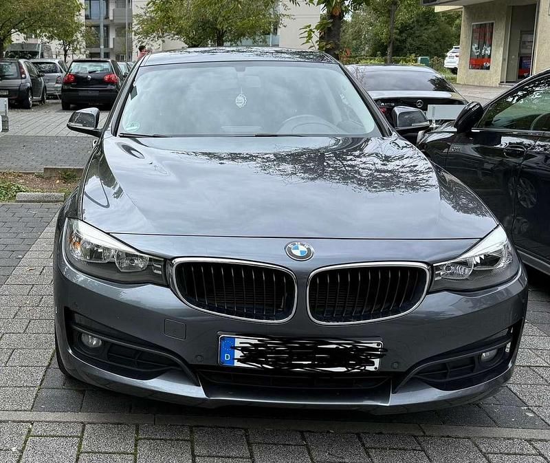 Grau Gebraucht 2014 BMW 320 Kleinwagen | 9.900 € (Fairer Preis) - Bild 1/4