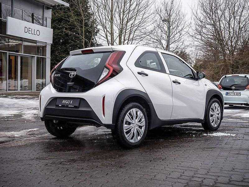 Gebraucht Toyota Aygo 69 PS (50 kW) 2022 Weiß Kleinwagen