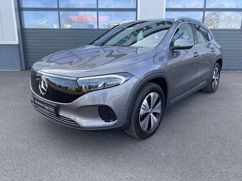 Gebraucht Mercedes EQA300 167 kW (228 PS) 2024 Mountaingrau SUV