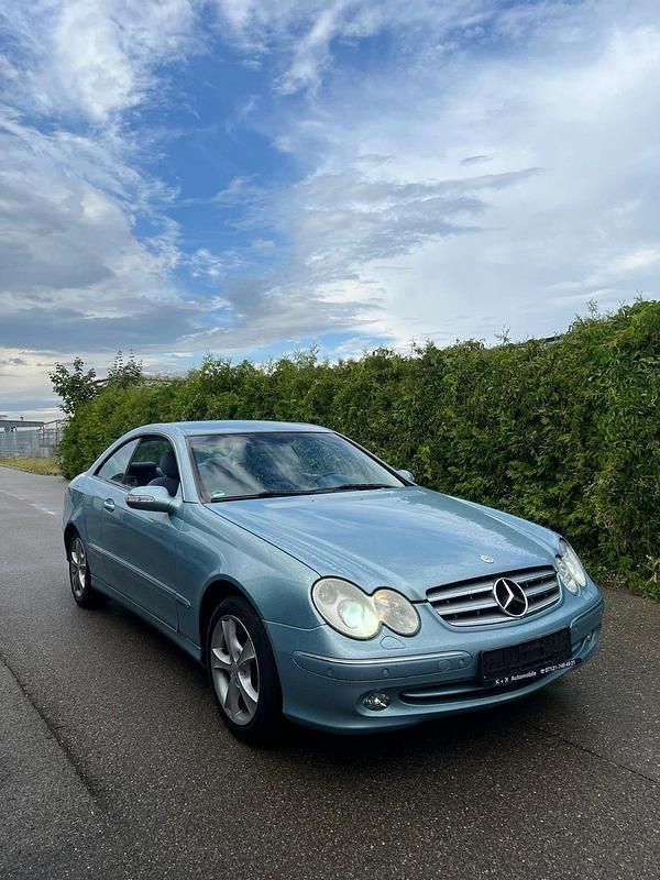 Andere außenfarben Gebraucht 2004 Mercedes CLK200 Coupé | 2.999 € (Teuer) - Bild 1/4