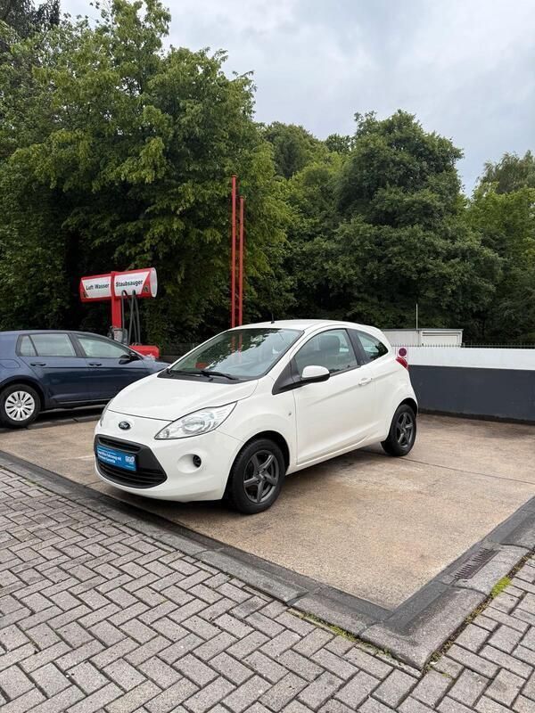 Weiß Gebraucht 2012 Ford Ka Kleinwagen | 3.600 € (Fairer Preis) - Bild 1/4