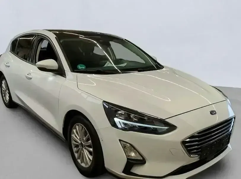 Gebraucht Ford Focus Titanium X 125 PS (91 kW) 2021 Frostweiß Limousine