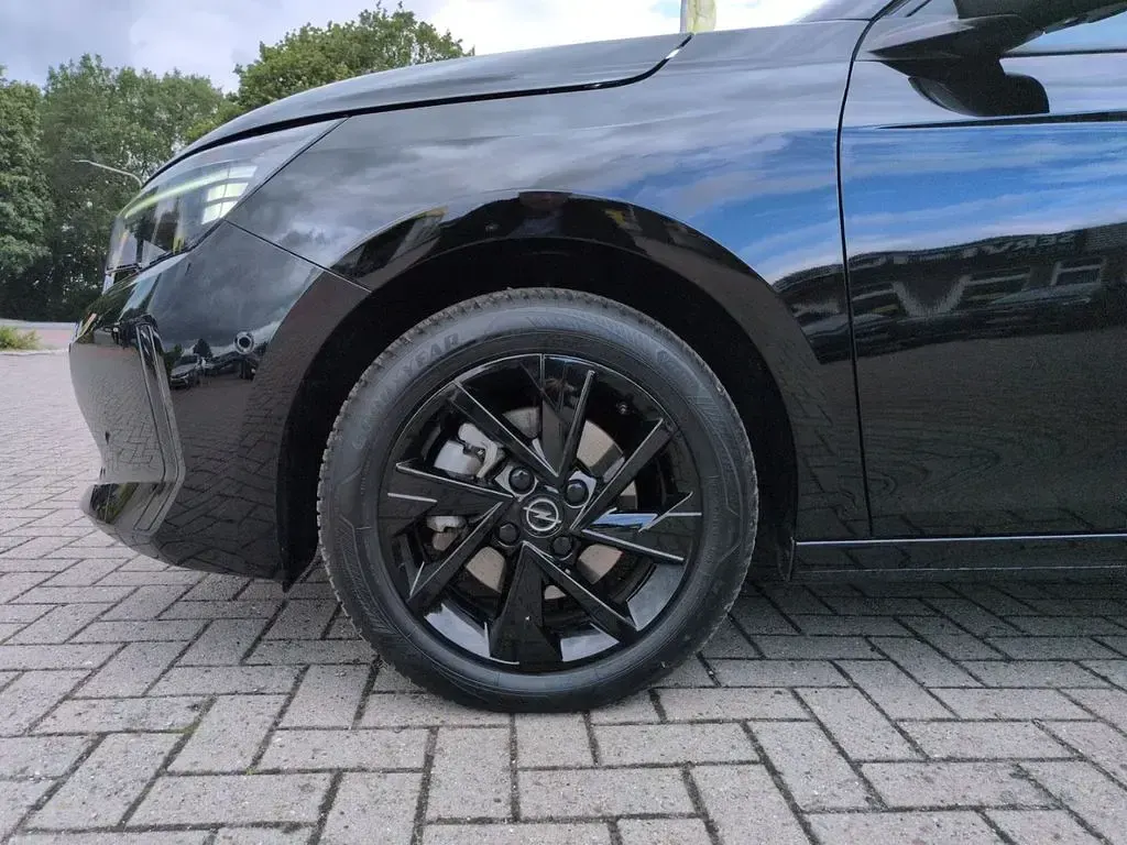 Gebraucht Opel Corsa 101 PS (74 kW) 2025 Schwarz Kleinwagen
