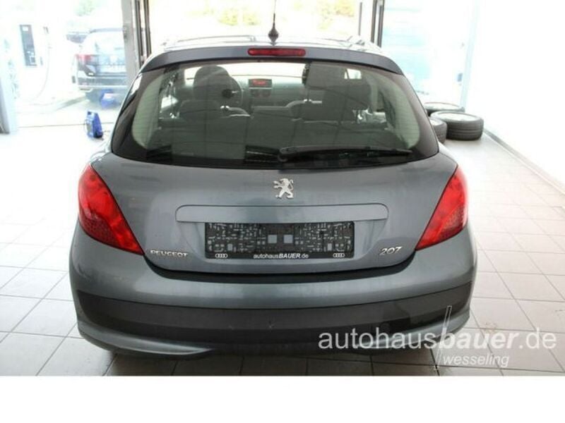 Gebraucht Peugeot 207 Filou 95 PS (69 kW) 2008 Grau metallic Limousine