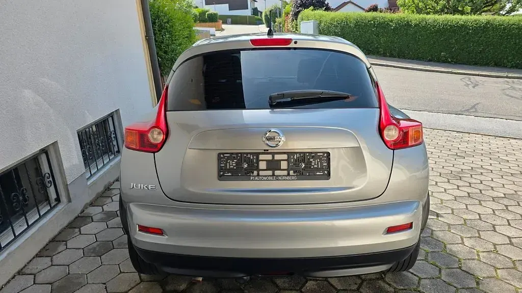 Gebraucht Nissan Juke 117 PS (86 kW) 2012 Silber SUV
