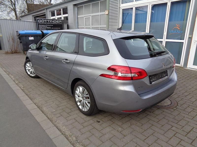 Gebraucht Peugeot 308 SW Active 110 PS (80 kW) 2015 Grau Kombi