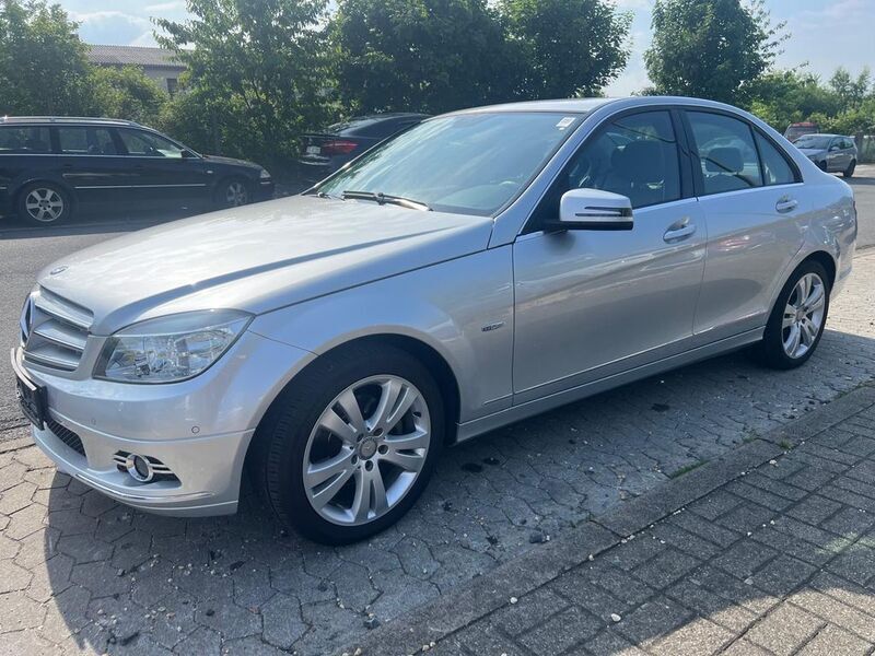 Silber Gebraucht 2011 Mercedes C220 Limousine | 12.999 € (Fairer Preis) - Bild 1/4