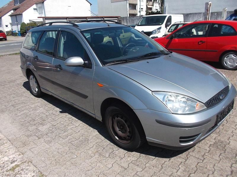 Gebraucht Ford Focus 100 PS (73 kW) 2003 Grau Kombi