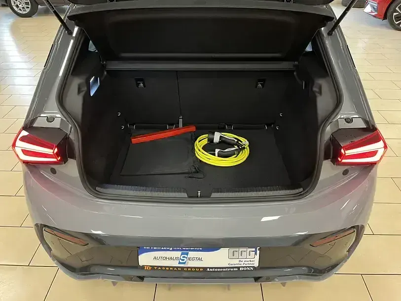 Gebraucht Cupra Born 150 kW (204 PS) 2024 Hellgrau Kleinwagen