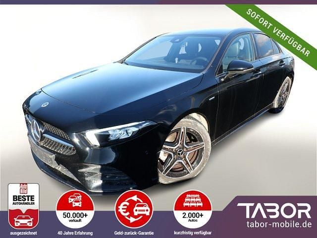 Schwarz Gebraucht 2021 Mercedes A180 Edition Limousine | 25.488 € (Fairer Preis) - Bild 1/4