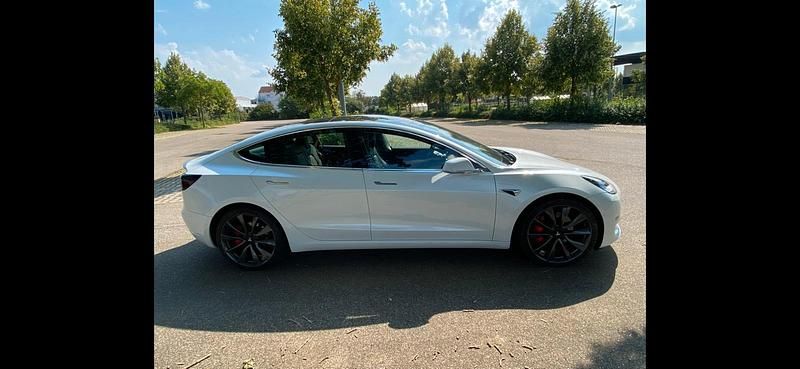 Gebraucht Tesla Model 3 Performance 377 kW (513 PS) 2019 Weiß Limousine