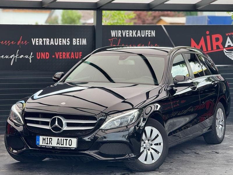 Schwarz Gebraucht 2014 Mercedes C200 Avantgarde Limousine | 9.900 € (Etwas zu teuer) - Bild 1/4