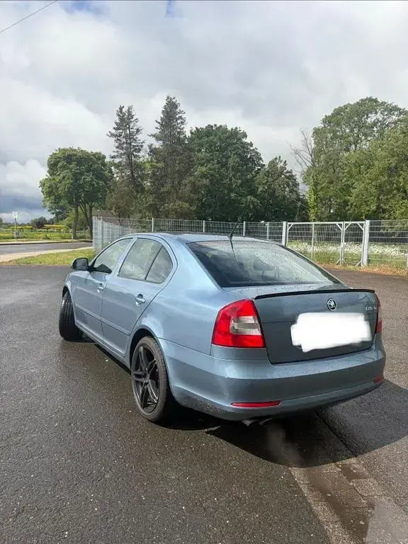 Gebraucht Skoda Octavia Elegance 160 PS (117 kW) 2010 Grau Limousine