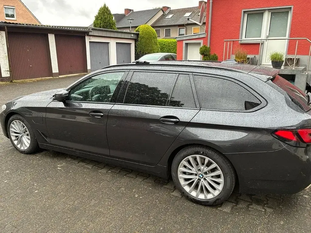 Używany BMW 530e 292 KM (214 kW) 2021 Szary Kombi