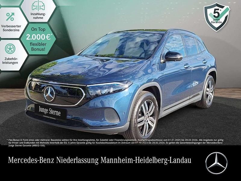 Blau Gebraucht 2022 Mercedes EQA250 Advanced SUV | 34.490 € (Teuer) - Bild 1/3