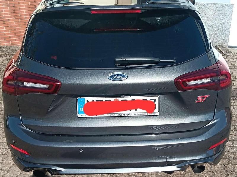 Gebraucht Ford Focus S 280 PS (205 kW) 2025 Grau Kombi