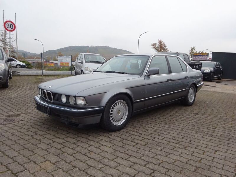 Gebraucht BMW 730 188 PS (138 kW) 1991 Grau Limousine