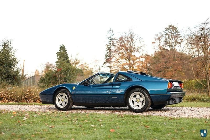 Gebraucht Ferrari 328 271 PS (199 kW) 1988 Blau Cabrio