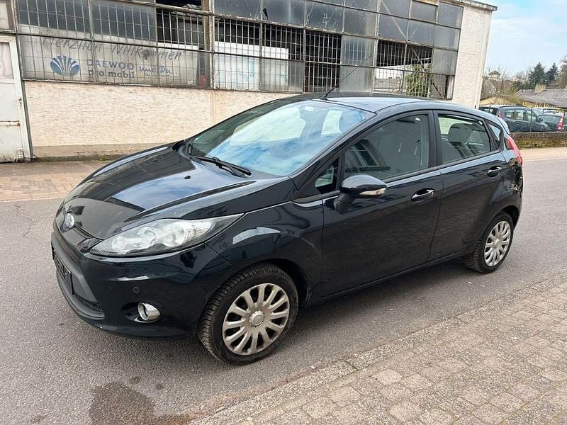 Gebraucht Ford Fiesta Trend 82 PS (60 kW) 2012 Schwarz Kleinwagen