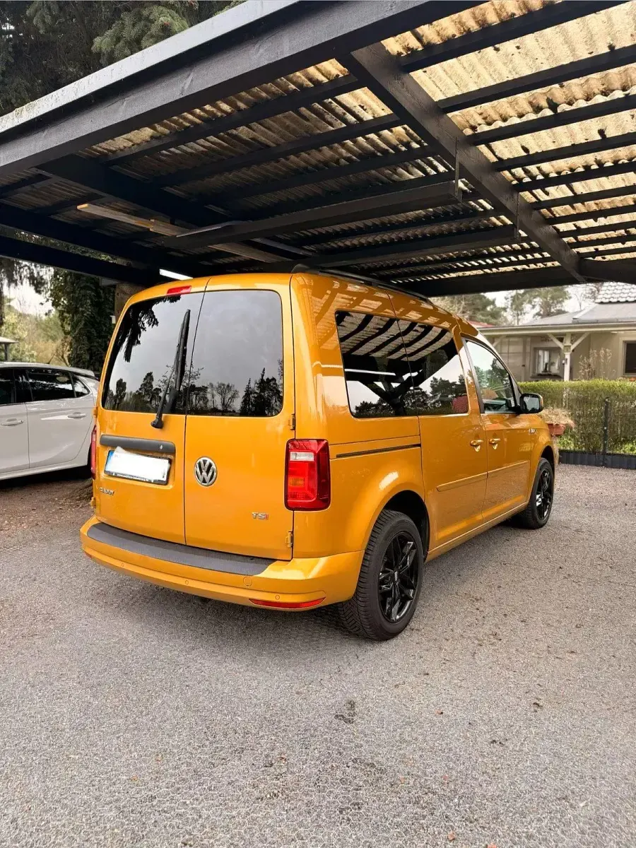 Occasion VW Caddy 125 ch (91 kW) 2017 Doré Monospace