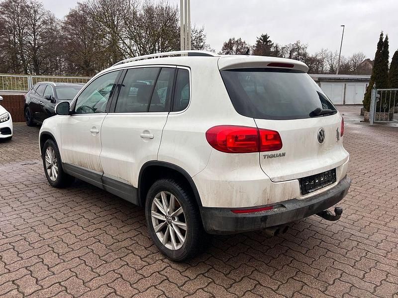 Gebraucht VW Tiguan Sportline 140 PS (102 kW) 2011 Weiß SUV