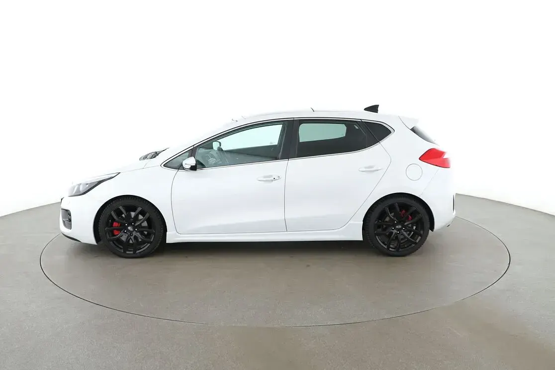 Gebraucht Kia Ceed GT-Track 204 PS (150 kW) 2018 Weiß Kleinwagen