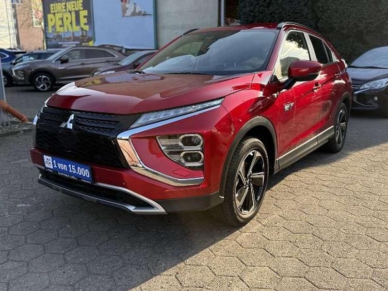 Gebraucht Mitsubishi Eclipse Cross Plus 188 PS (138 kW) 2022 Dynamicrot (metallic) SUV