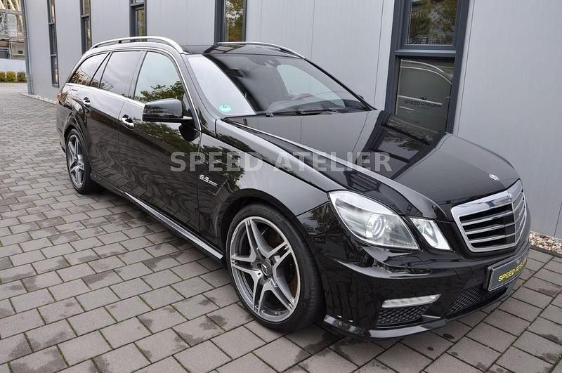 Schwarz Gebraucht 2010 Mercedes E63 AMG AMG Limousine | 16.990 € (Fairer Preis) - Bild 1/4